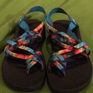 tri opal chacos
